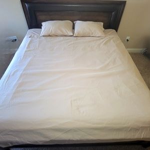 Wamsutta Dream Zone - King Sheet & 2 Pillow Cases (Beige) Good Condition!